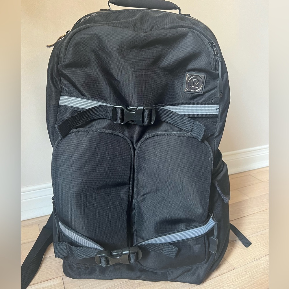 Lululemon back pack